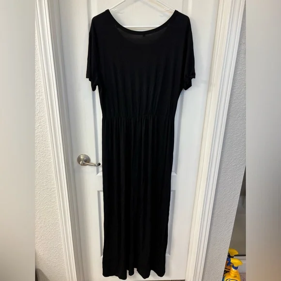 Women’s Unbranded Long, Solid Black SS Dress Size XL - Picture 3 of 3